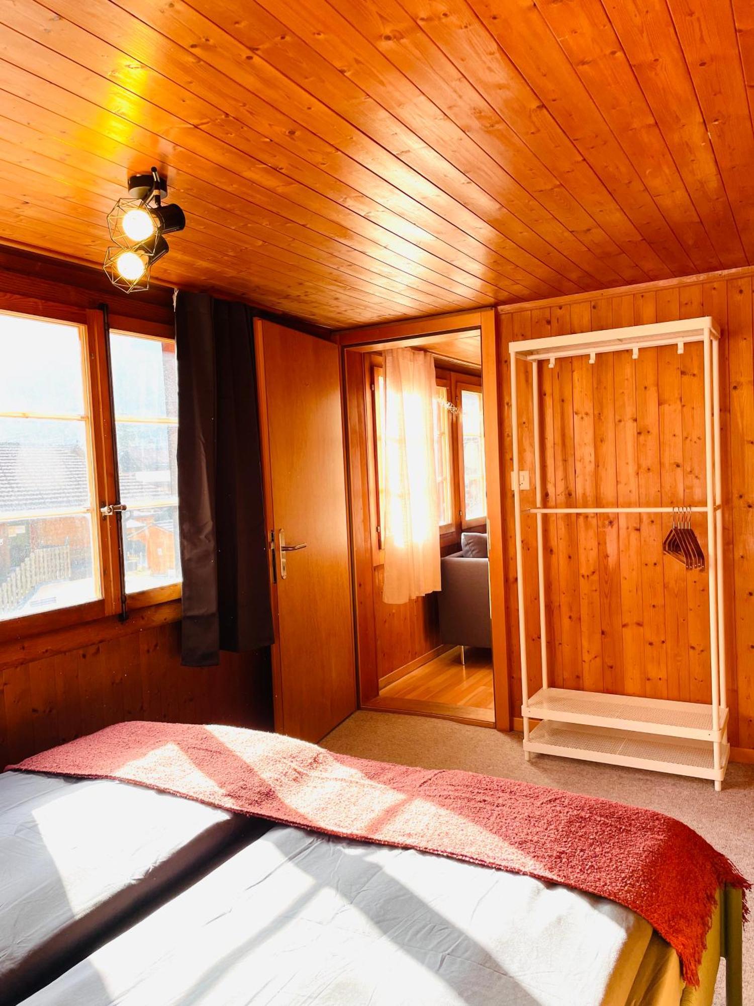 Charming, Well-Equipped Alpine Apartment Kandersteg Bagian luar foto