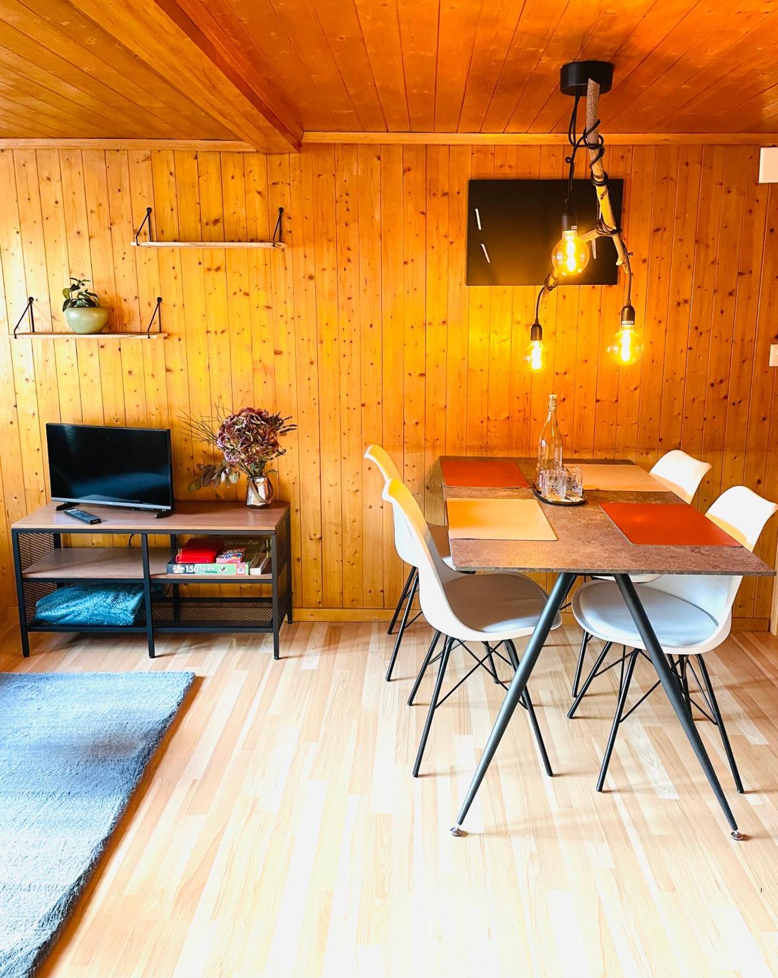 Charming, Well-Equipped Alpine Apartment Kandersteg Bagian luar foto